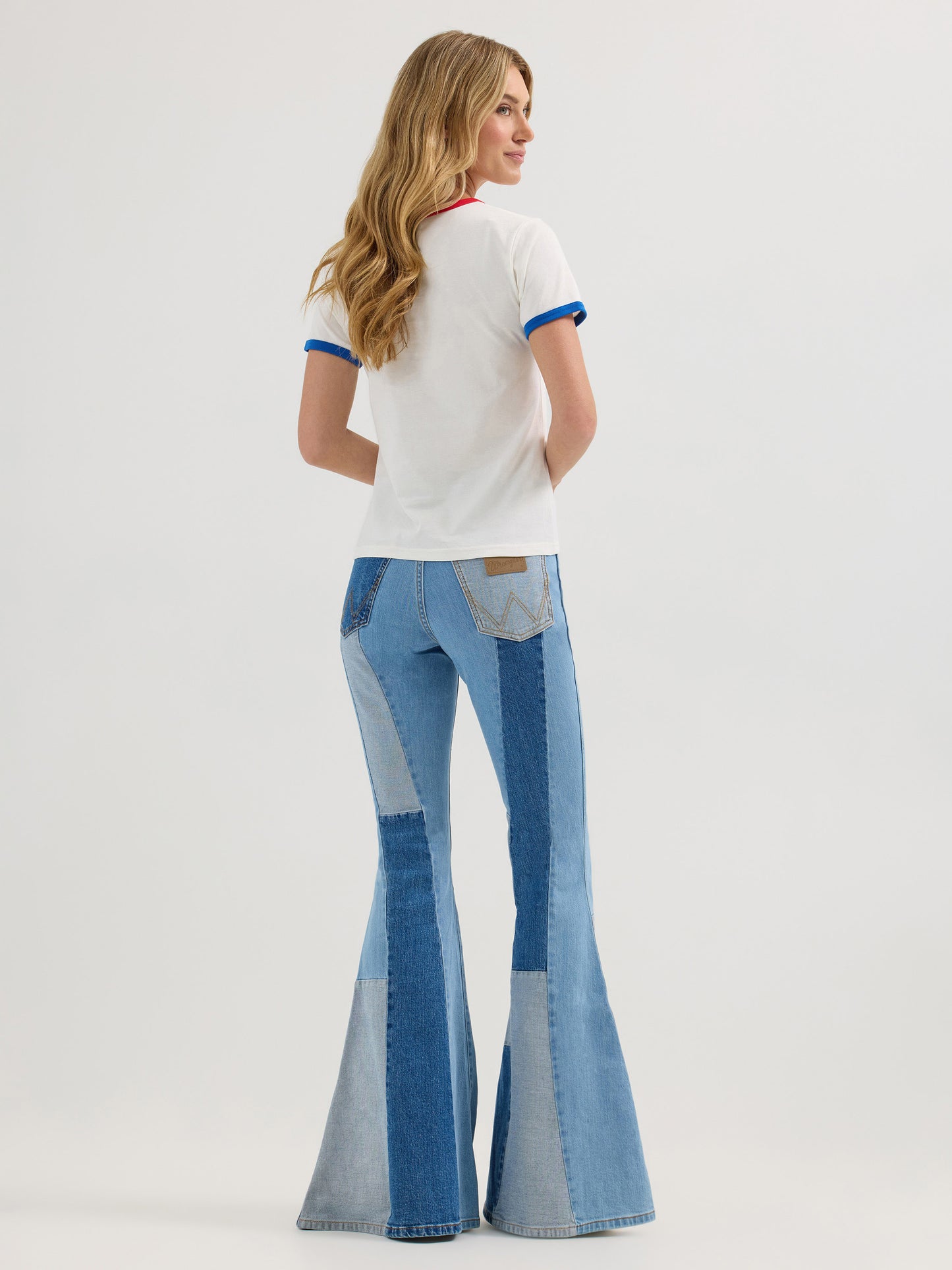LADIES T-SHIRT LAINEY WILSON
