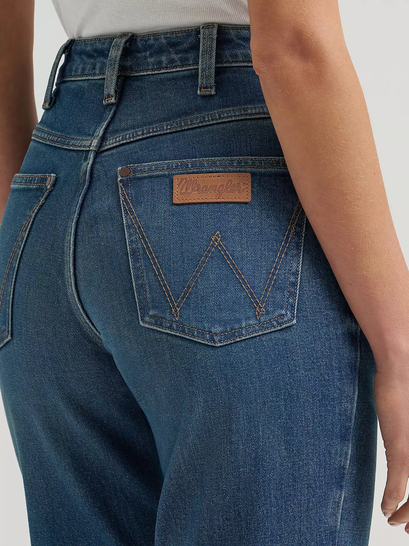 Women's High Rise Skylar Relaxed Bootcut Wrangler Riding Jean