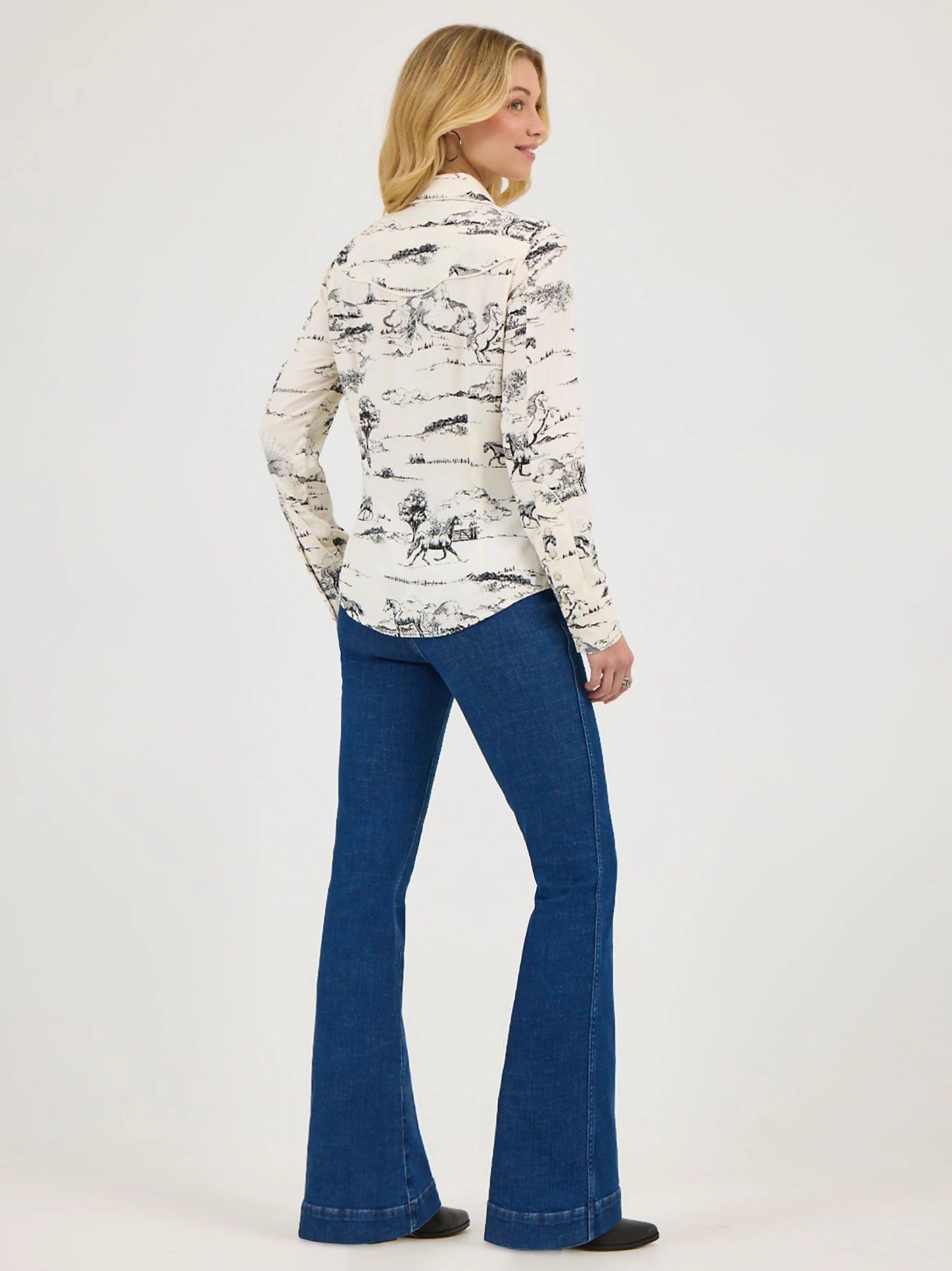 Ladies Lainey Wilson Western Shirt