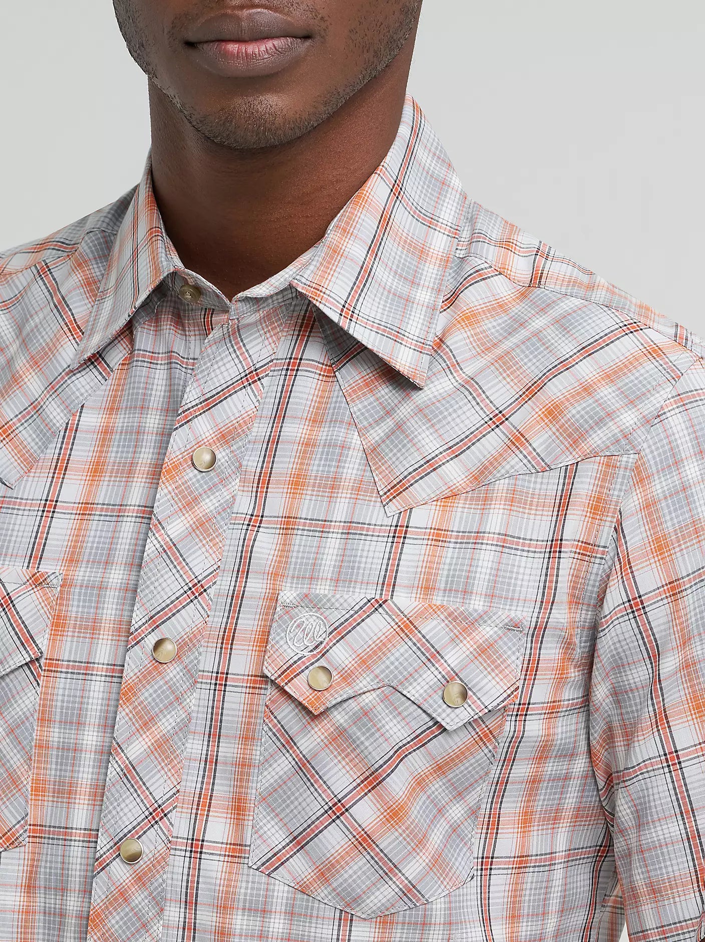 Men's Wrangler Retro® Short Sleeve Sawtooth Pocket Western Snap Shirt