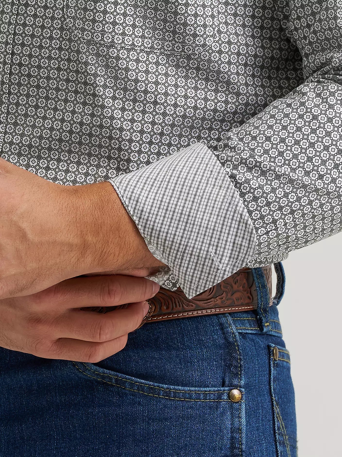 George Strait™ Long Sleeve Button Down Two Pocket Shirt