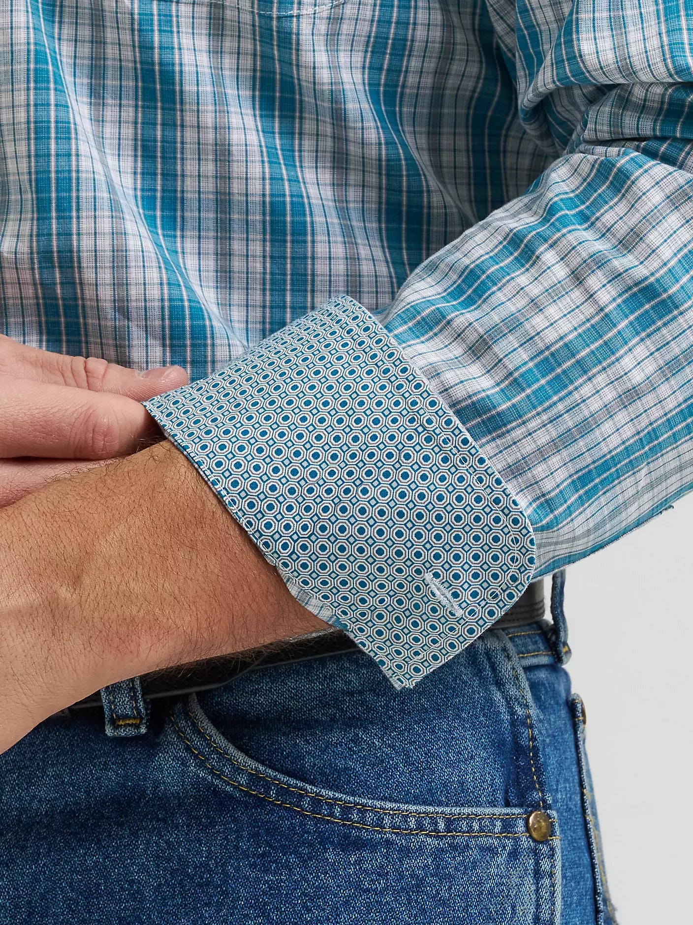 George Strait™ Long Sleeve Button Down Two Pocket Shirt