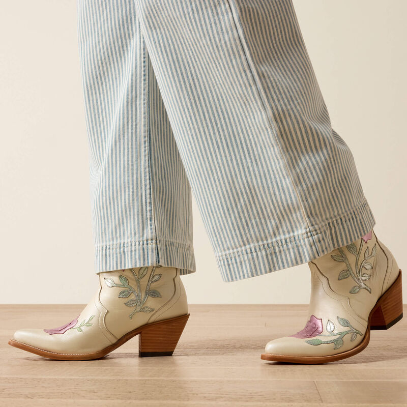 Ladies Ultra Highrise Wideleg Jeans