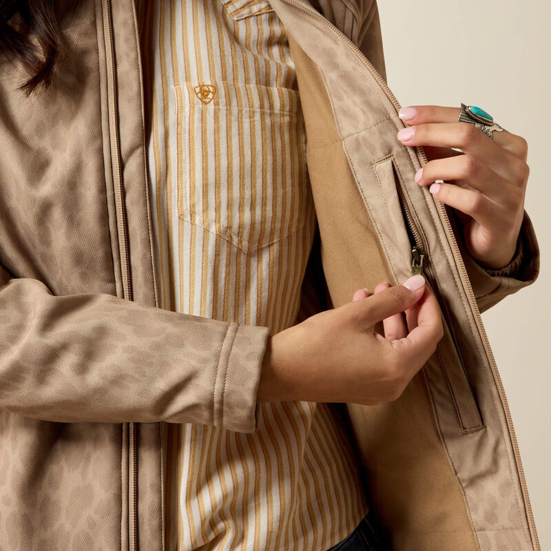 Ariat Logo Softshell Print Jacket
