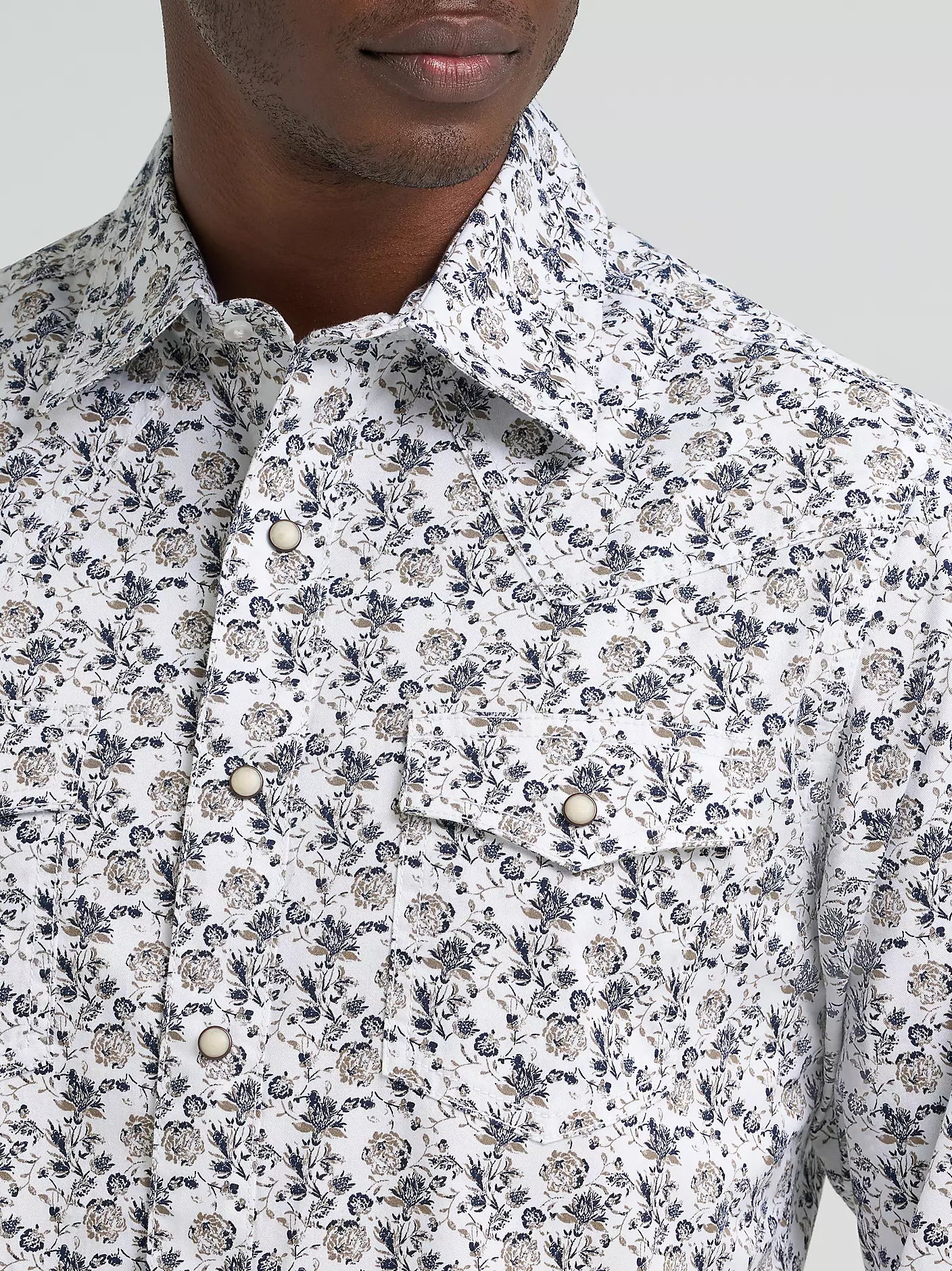 Wrangler Retro® Premium Long Sleeve Western Snap Shirt