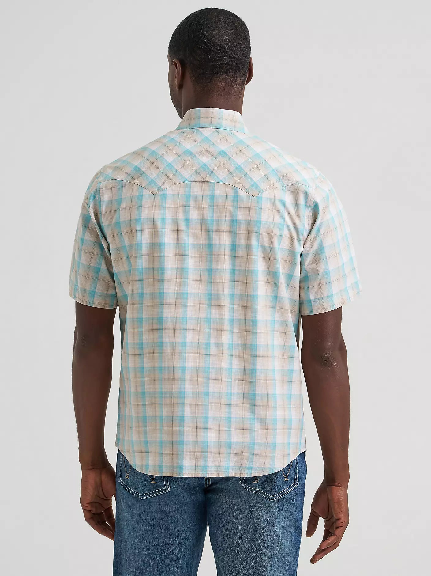 Men's Wrangler Retro® Short Sleeve Sawtooth Pocket Western Snap Shirt