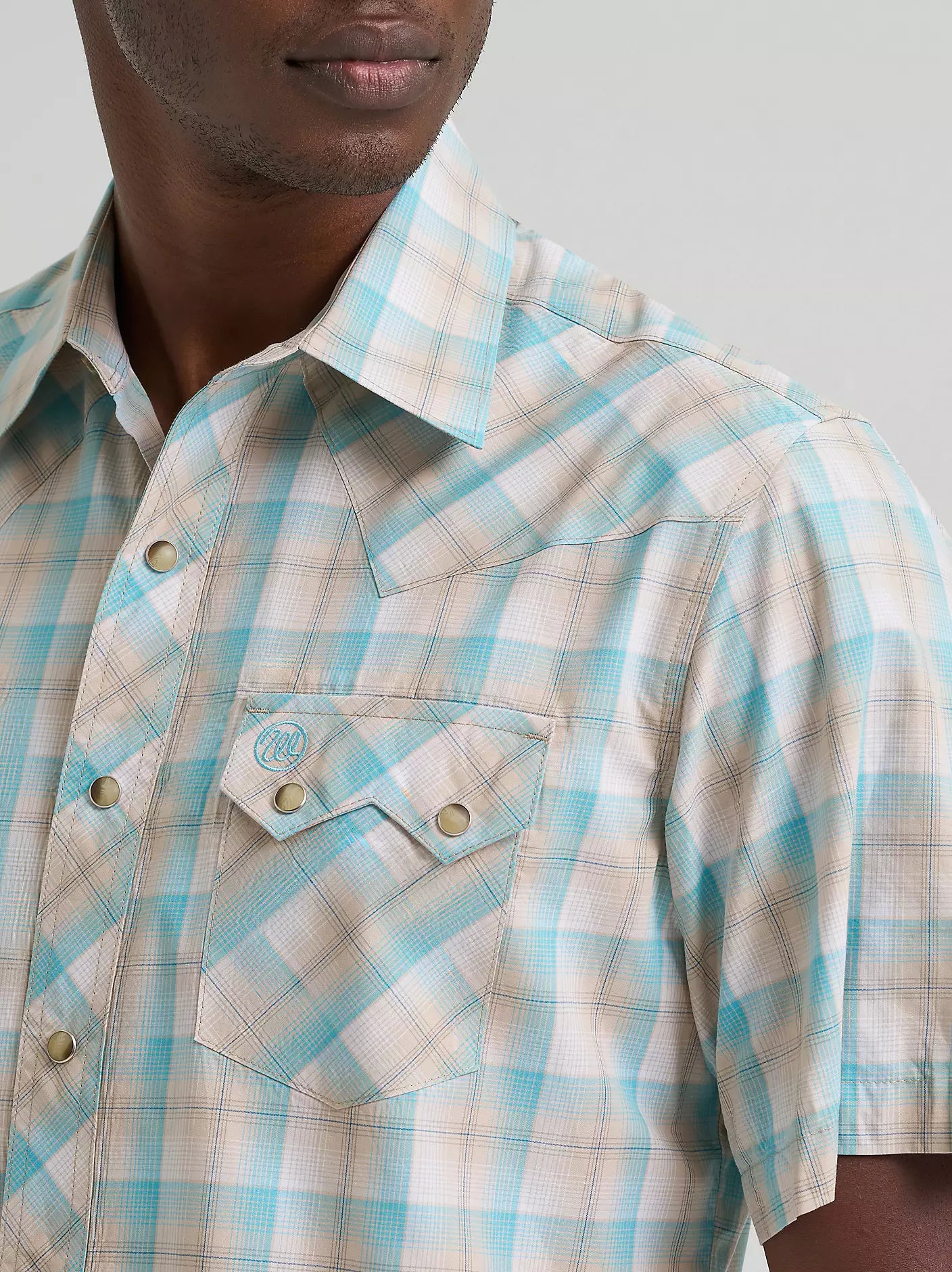 Men's Wrangler Retro® Short Sleeve Sawtooth Pocket Western Snap Shirt