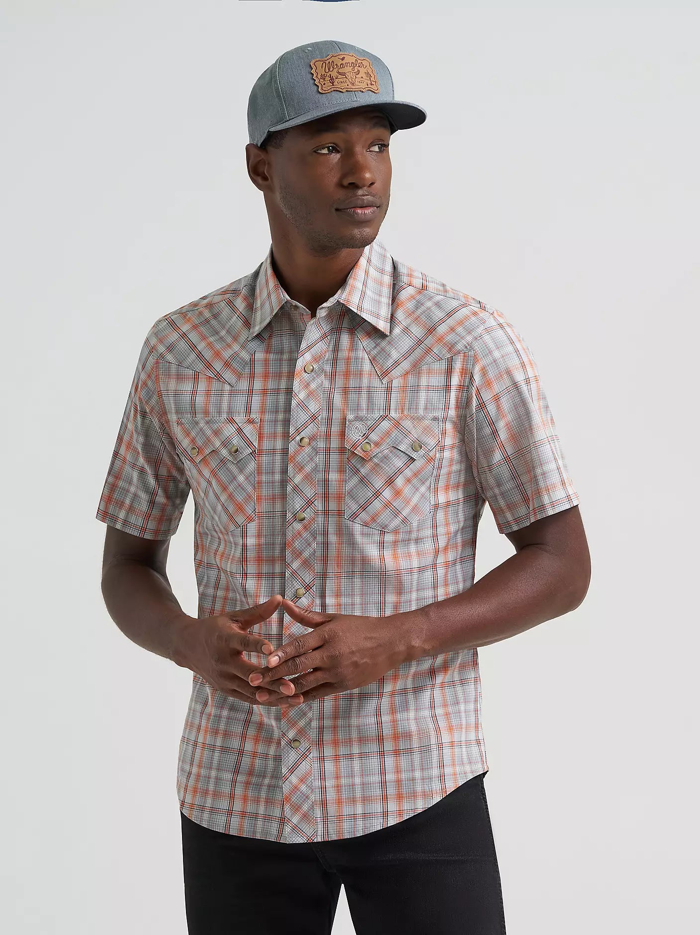 Men's Wrangler Retro® Short Sleeve Sawtooth Pocket Western Snap Shirt