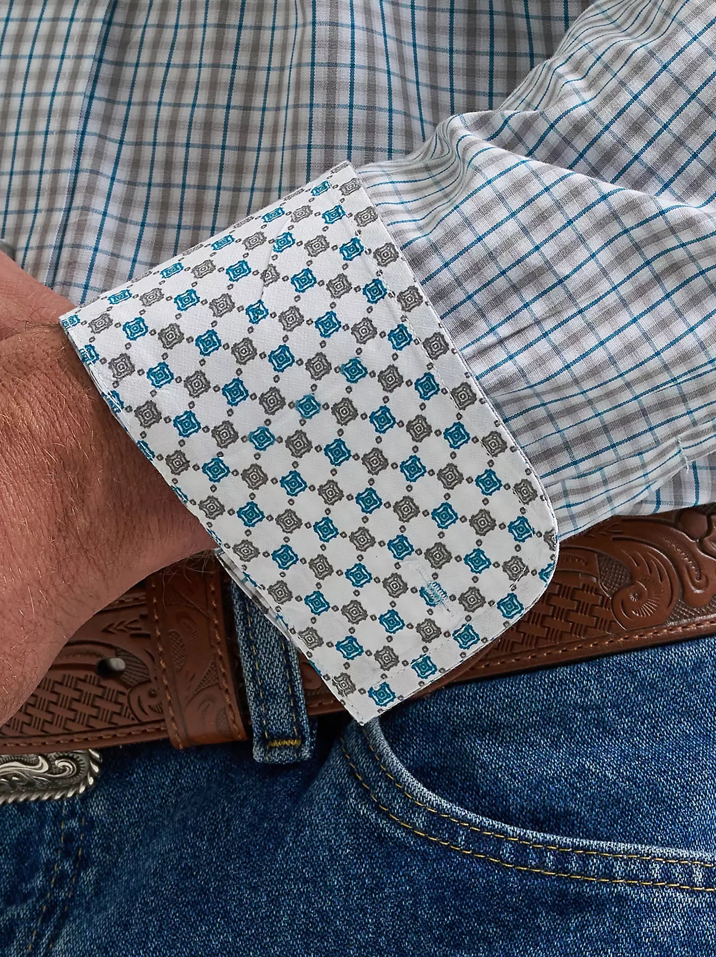 George Strait™ Long Sleeve Button Down One Pocket Shirt
