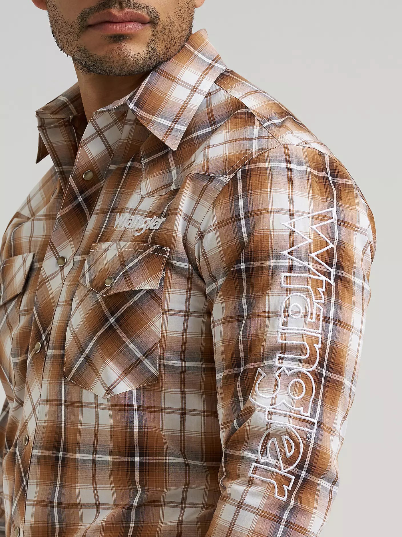Wrangler® Logo Long Sleeve Western Snap Shirt