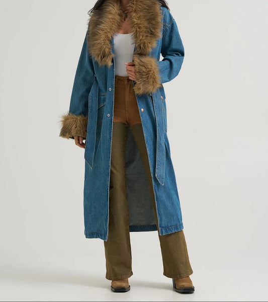 Lainey Wilson Penny Coat