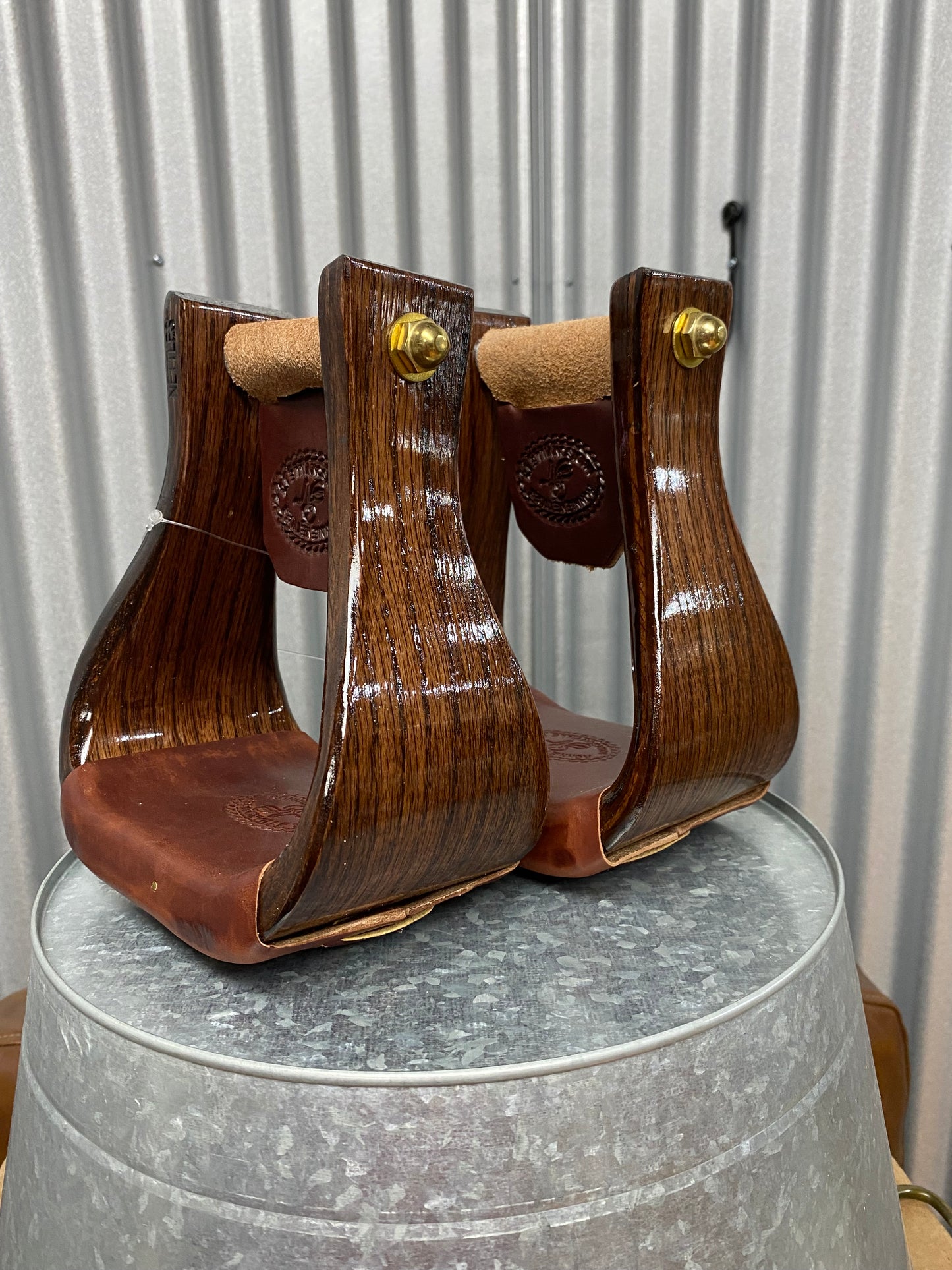 Nettles 4" Flatbottom Stirrups