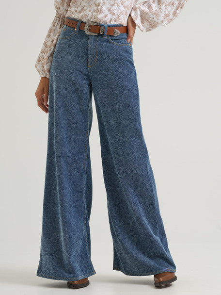 Lainey Wilson Cheeky Wide Leg