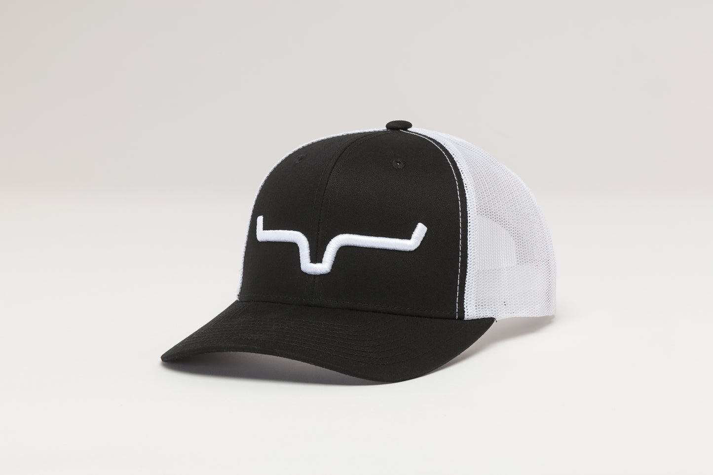 Weekly Trucker- Black/White